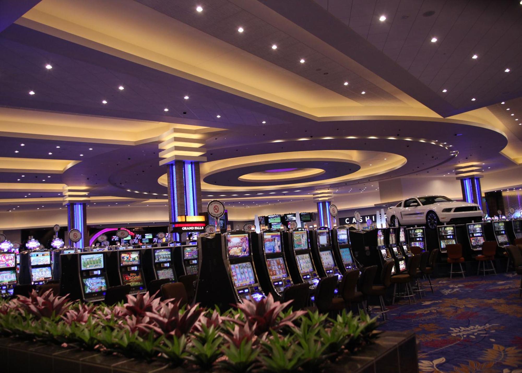 Grand Falls Casino & Golf Resort Larchwood Екстериор снимка